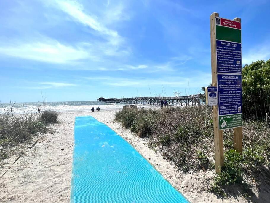 Walk To The Beach-Sleeps 10 And Golfcart Myrtle Beach Bagian luar foto