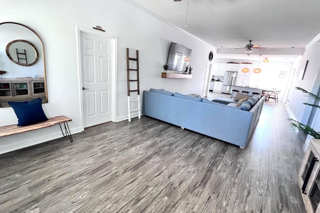 Walk To The Beach-Sleeps 10 And Golfcart Myrtle Beach Bagian luar foto