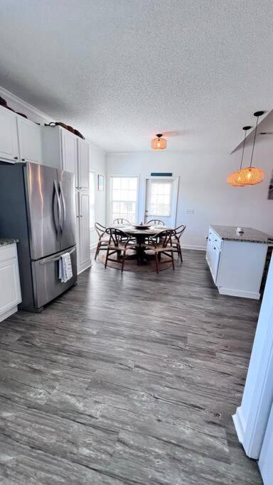 Walk To The Beach-Sleeps 10 And Golfcart Myrtle Beach Bagian luar foto
